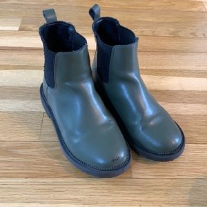 Old Navy Chelsea boots size 12